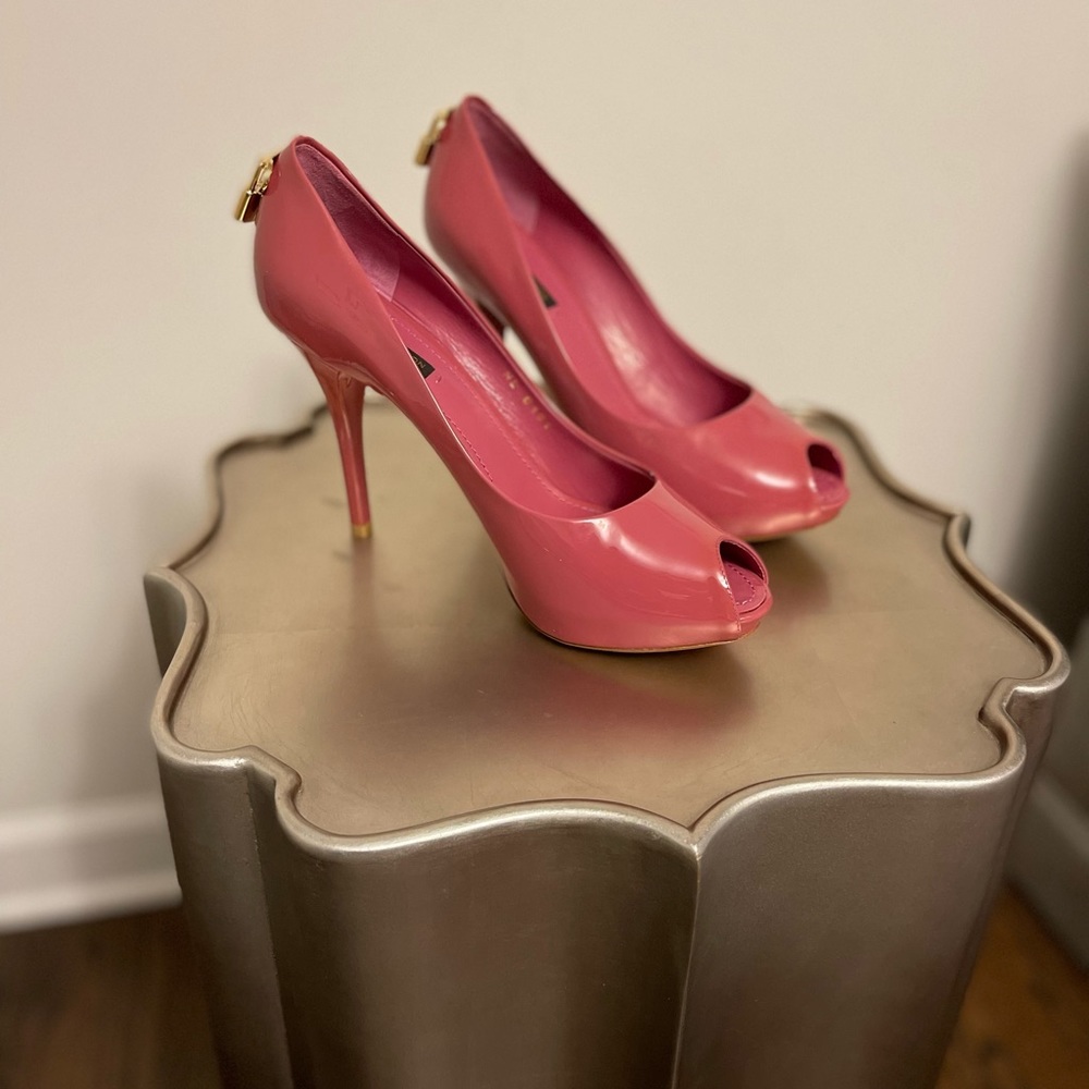 Oh Really! Open toe Louis Vuitton pump